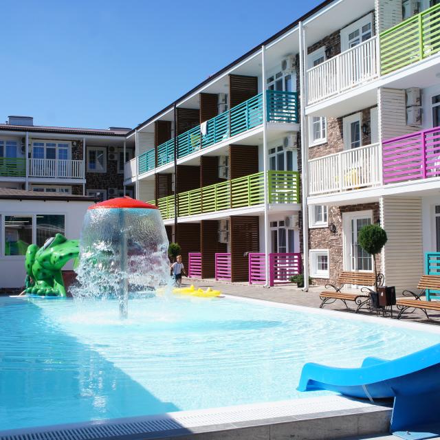Sea Breeze Resort (Си Бриз Резорт)