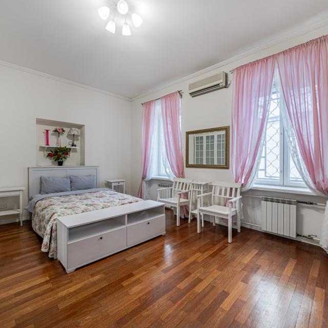 Smart Host on Strastnaya Boulevard