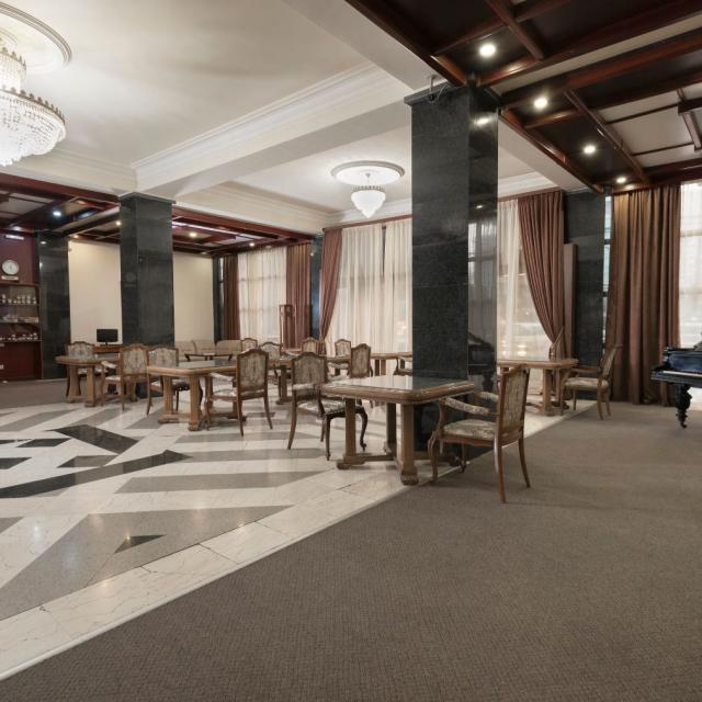 Ani Central Inn (Ани Централ Инн)