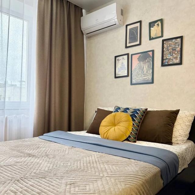 Comfortable apartment near the shopping mall Kristall
