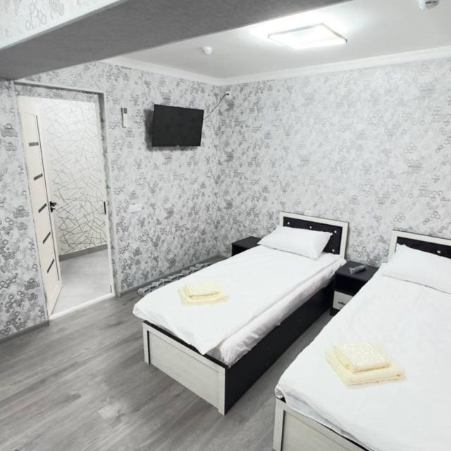 Parvona Hostel (Парвона Хостел)