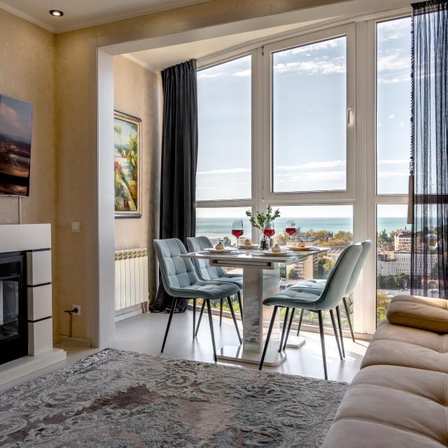Sun City Apartment on Voykova Street