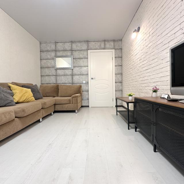 EasyRent on 38 Topolinaya Street