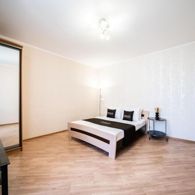 InnDays Apartments at 34 Korablostroiteley Street