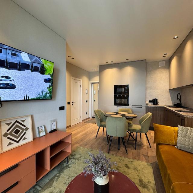 Apartment on Leonid Levin 7