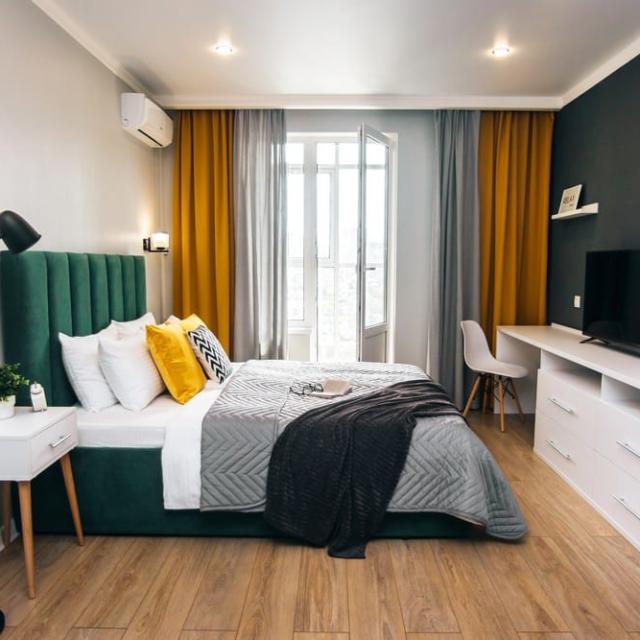 UzorApart Designer apartment by the waterfront, parking, sunset view