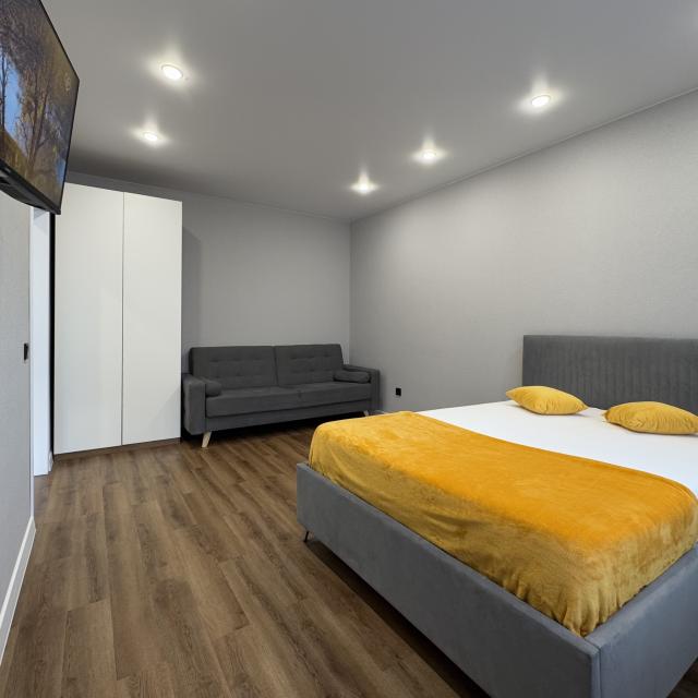 Apartment from the company Home Hotel on Avtomobilistov, 2D
