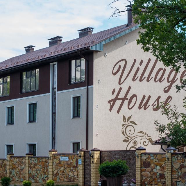 Village House (Вилладж Хаус)