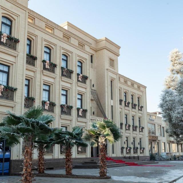 Paradise Plaza Luxury (Парадиз Плаза Лакшери)