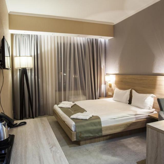 Renion Park Hotel (Ренион Парк)