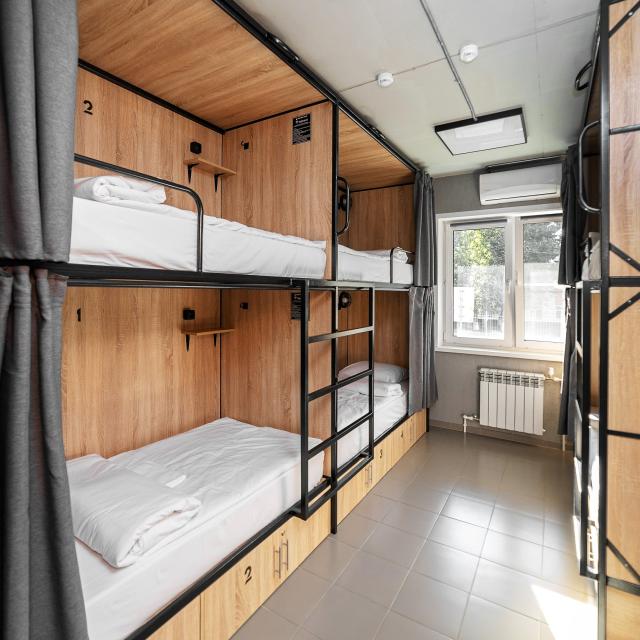 Sleep Box Hostel (Слип Бокс Хостел)