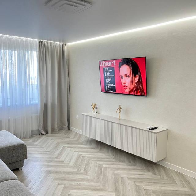 Большая двухкомнатная квартира сети "PanApartments" на улице Кузнецова