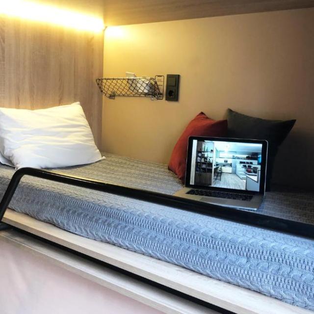 4U Capsule Hotel 
