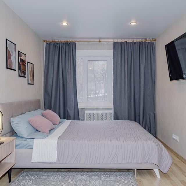 Cozy apartment on Chelyuskintsev street 27