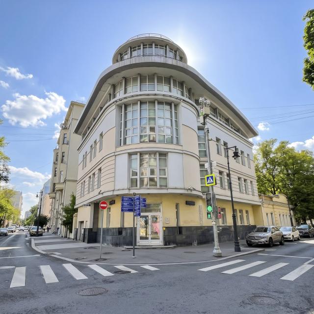 В самом центре Москвы в тихом зеленом Оазисе