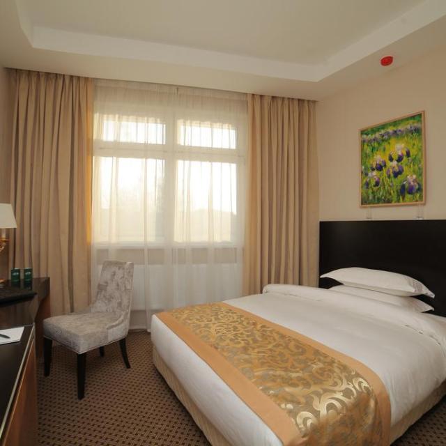Greenwood Hotel (Гринвуд)