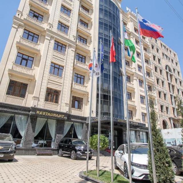 Qushbegi Plaza Hotel (Кушбеги Плаза)