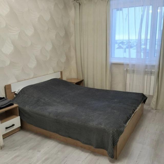 Лучезарная 8