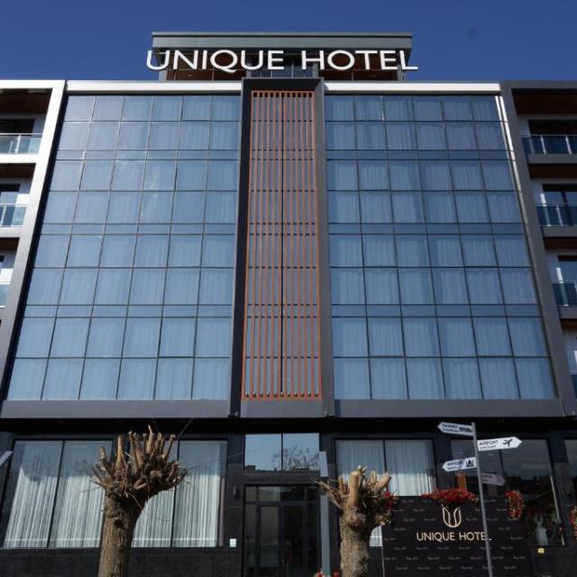 Unique Hotel (Юник)