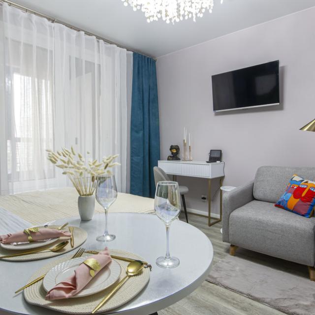 Room2day on Parfenovskaya Street