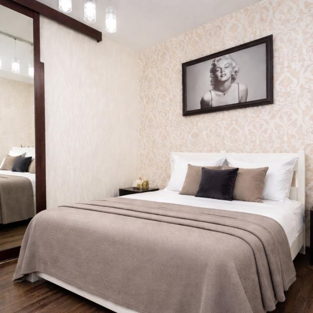 9 nights on Alexander Nevsky Street 58