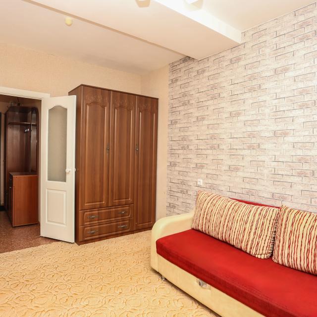 Apartment on the street of Architects 4