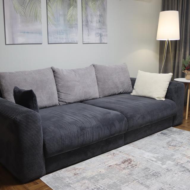 Rent2Room (Rent2room) on Uralskaya street 1