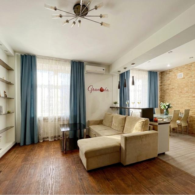 Granada Apartments on Lenin Avenue 40