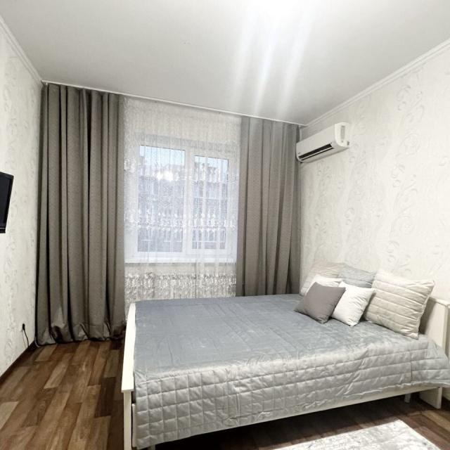 Apartments on Meridiannaya street 7