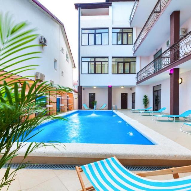 Salvador Holiday Hotel & Aqua-zone (Сальвадор Холидей)