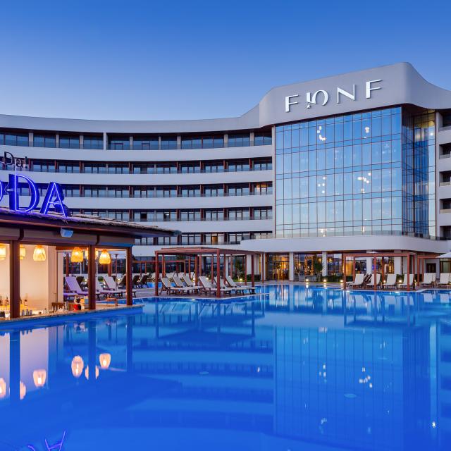 Miracleon Fюnf Luxury Resort & SPA Anapa 5* (Мираклион Фюнф Лакшери Резорт энд СПА Анапа) 
