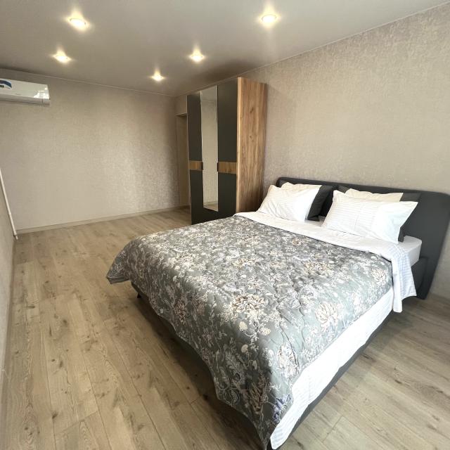 Vladivostok Rent on Okeansky Avenue 16