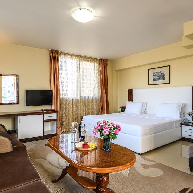 Royal Plaza by Stellar Hotels (Роял Плаза бай Стеллар Хотелс)