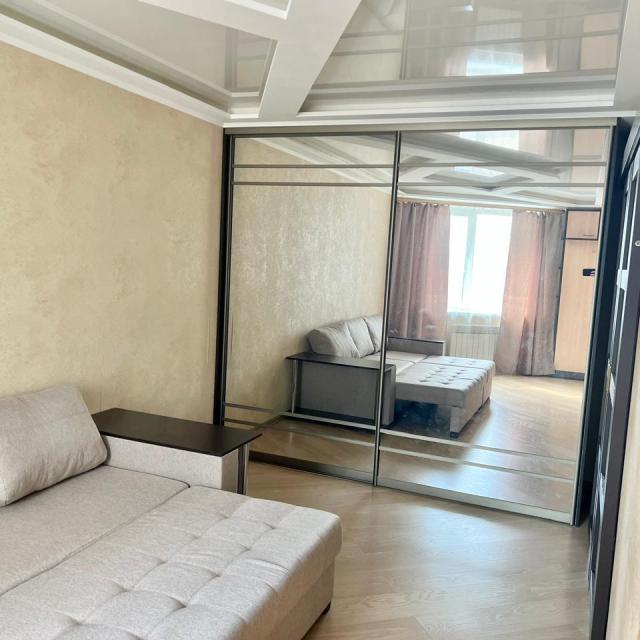 Квартира на Акимова 25а