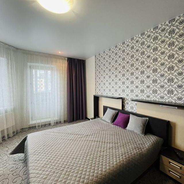 Apartment on Lenin Avenue 74_