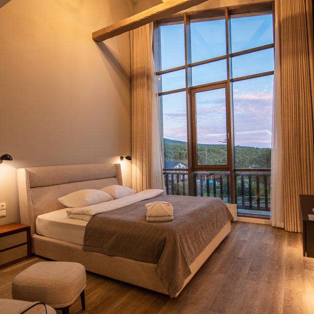 SUNRISE HILL apart hotel (Санрайз хилл)