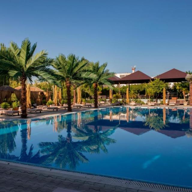 Cross Resort (Кросс Ресорт)