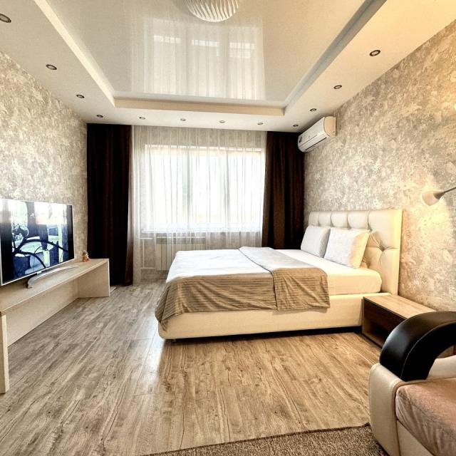 Fresh Room on Marshal Ustinov Street 3