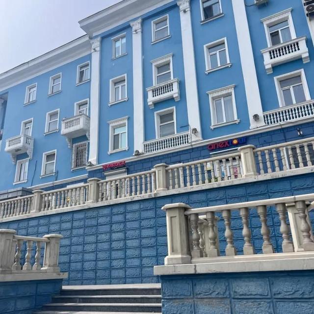 Apartments on 87 Svetlanskaya Street