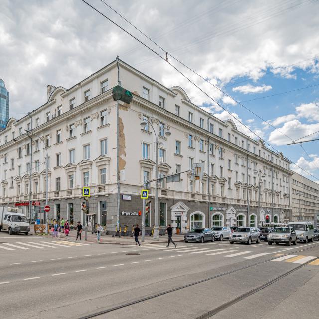 Light Apartments on Lenin Avenue 46