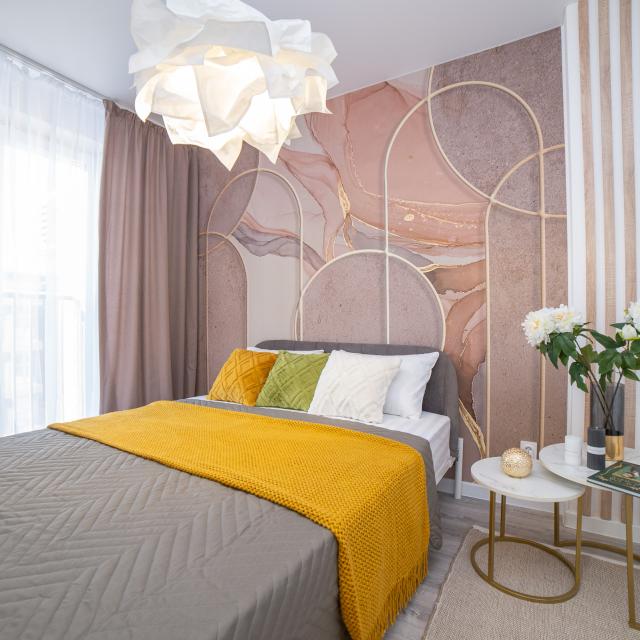 BeGuest на Амундсена 165 