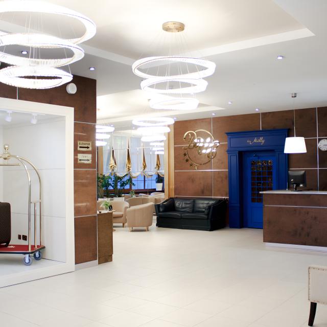 DIS President hotel (Дис Президент)