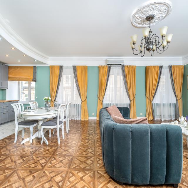 Трехкомнатная квартира на Казанской улице,45