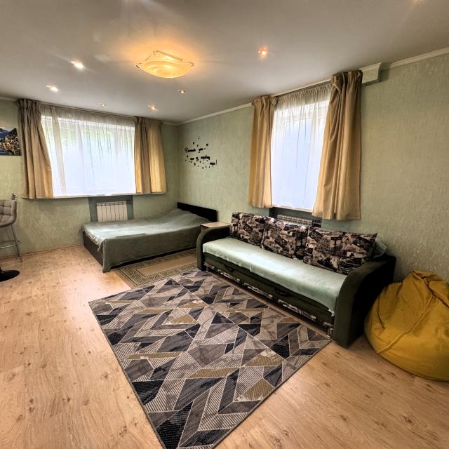 spacious bedroom in front of the Oceanis Water Parks