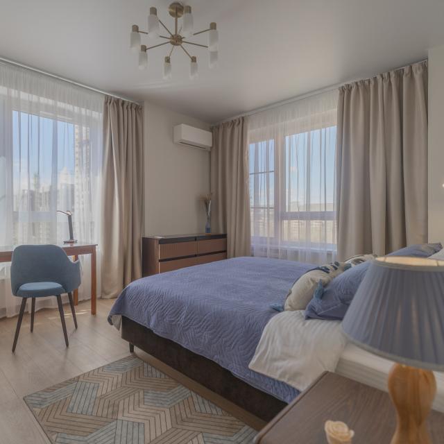 Family apartment near the metro with a balcony 