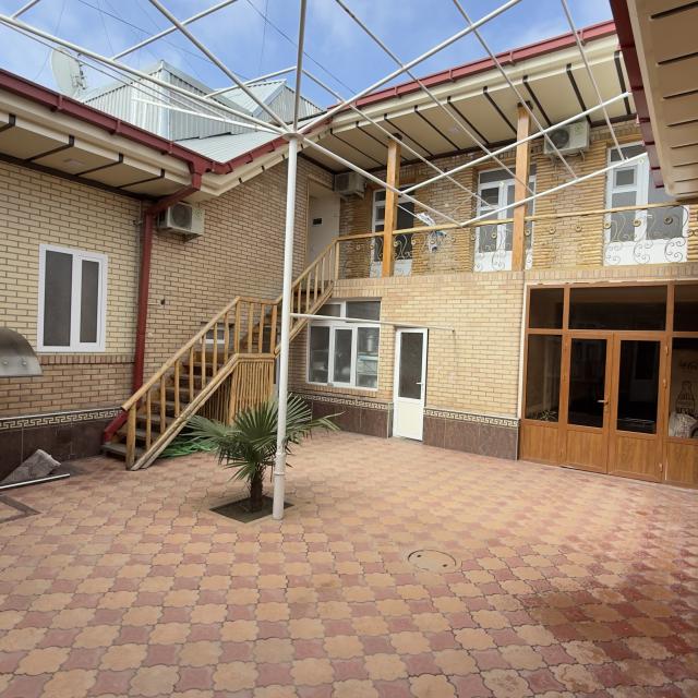 Alisher Hotel (Алишер)