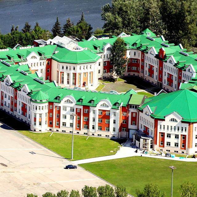 Парк Крестовский