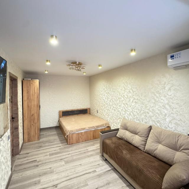 Apartments on Tropinina street 4 