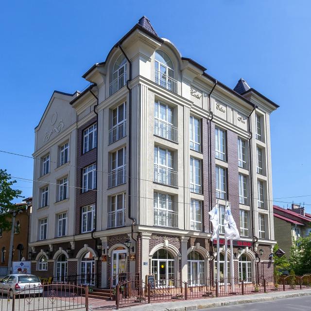 Элиза Инн