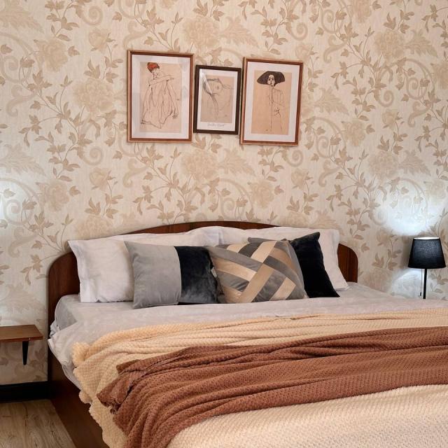 How are you at home 05 on 15D Hamidov Avenue